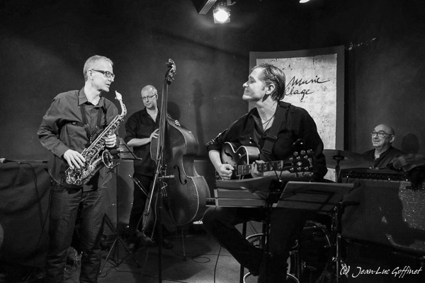 Ulli Jünemann Quartet mit Bruno Castellucci am Schlagzeug, Schwarz-Weiß-Aufnahme